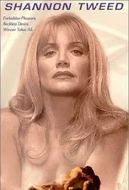 《新加坡司令》影评：迷离夜色下的欲望与挣扎，一杯入魂的罪恶之花